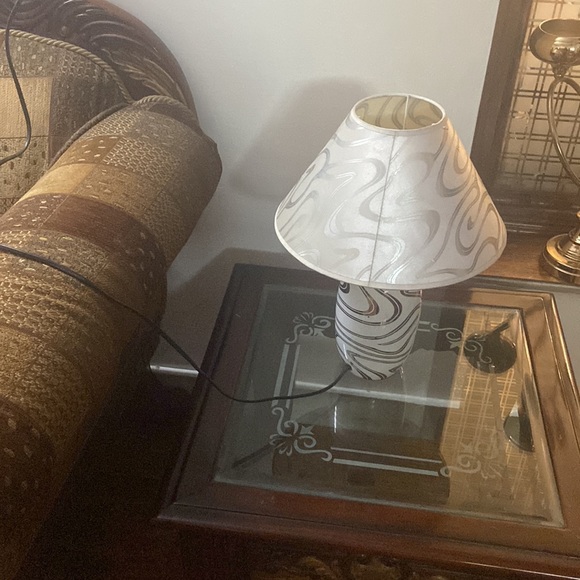 Beautiful lamp - Picture 2 of 2